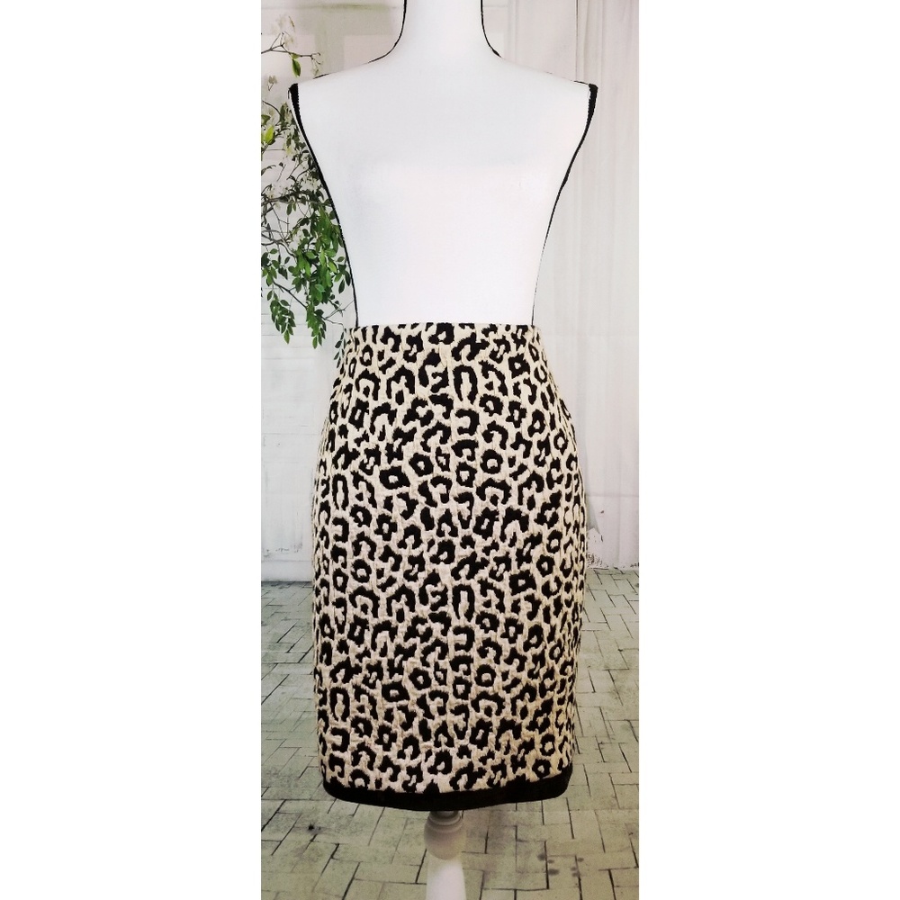 Joseph Ribkoff Skirt Black White Animal Print sz 8